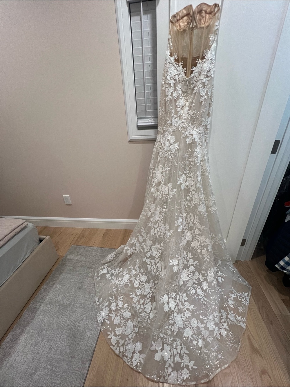Berta wedding dress with detachable sleeves - Picture 11 of 15